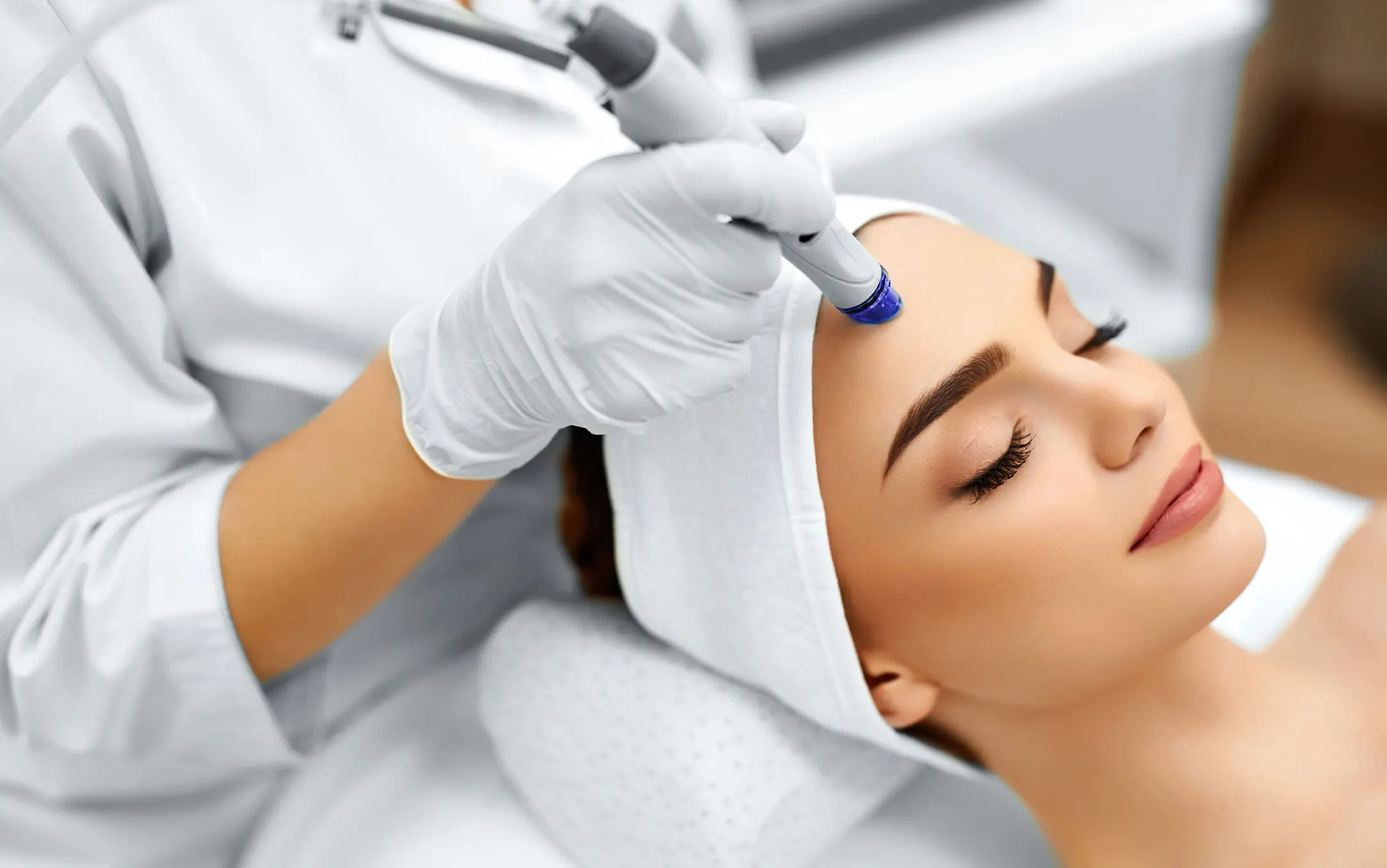 What Is Collagen Lift Therapy and How Can It Help Ageing, Loose Skin Orpington?
